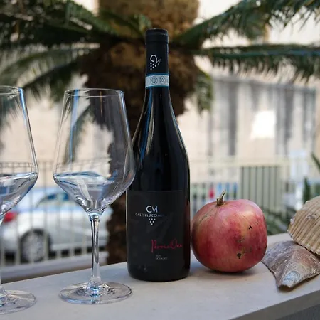 Il Delfino House アパート