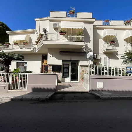 Il Delfino House アパート