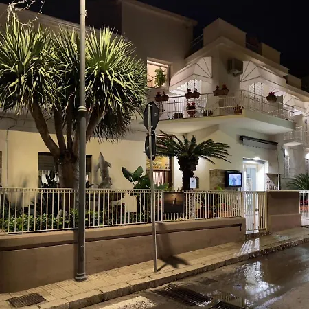 Il Delfino House アパート