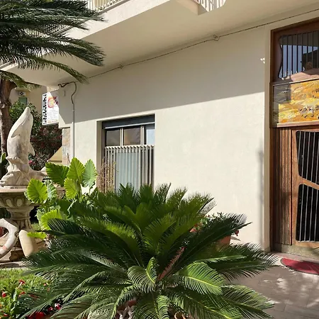 Il Delfino House 아파트 체팔루
