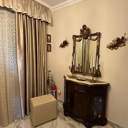 アパート Il Delfino House チェファル